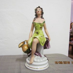 porcelán figura